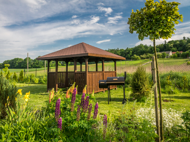 Prix des pergolas bioclimatiques en 2024 : les tendances du marché