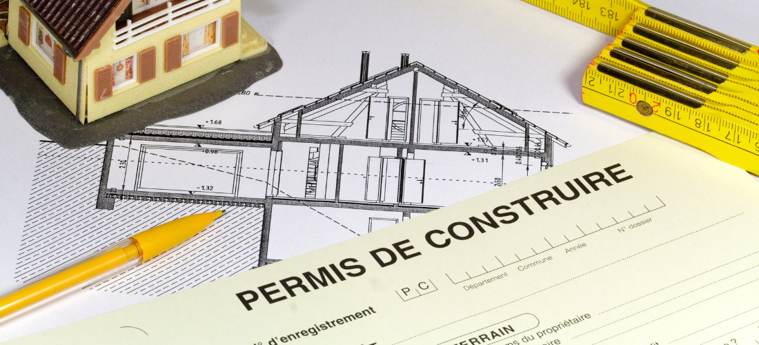 Les permis de construire et de rénovation : tout ce que vous devez savoir pour éviter des problèmes juridiques